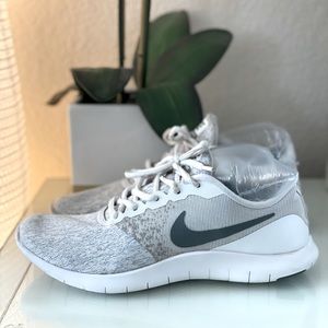 Nike Flex Contact 908995-100 grey white size 7.5